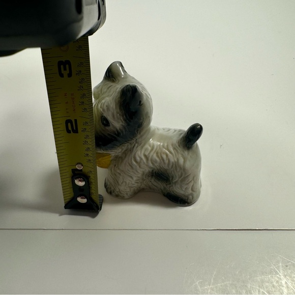 Vintage Terrier Dog With Basket figurine. Genuine Bone China Figurine. - Picture 10 of 10